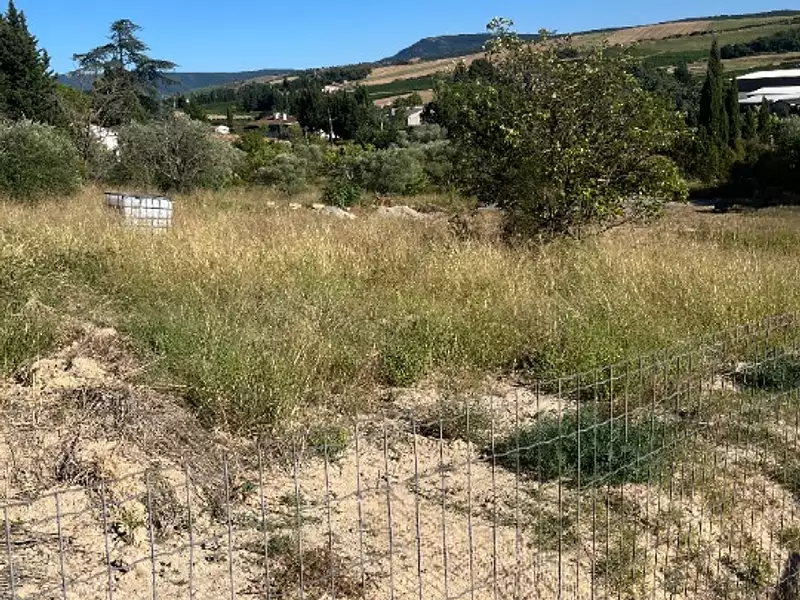 Terrain, 1 446 m²