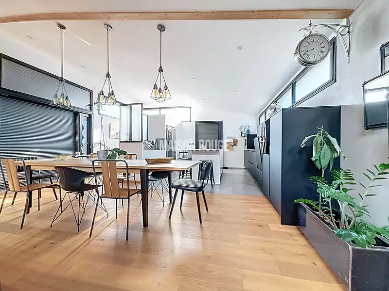 Maison, 277 m²
