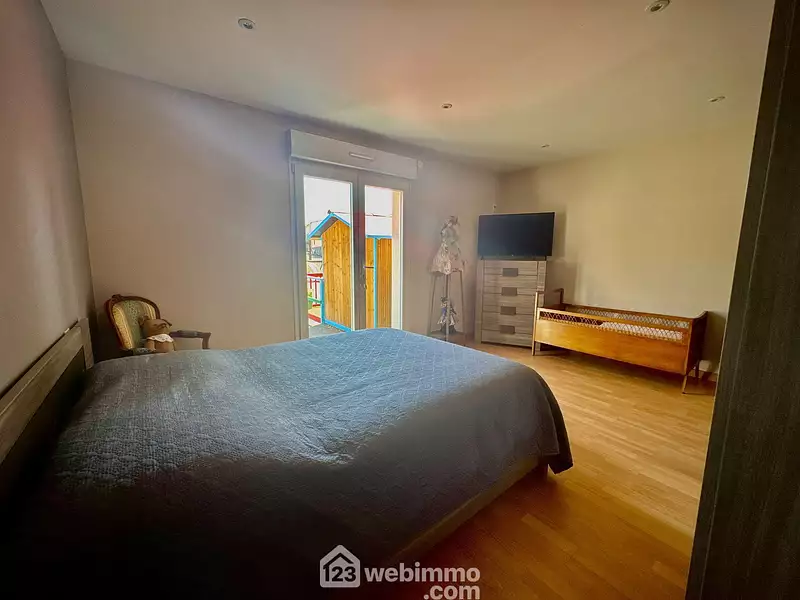 Maison, 166 m²
