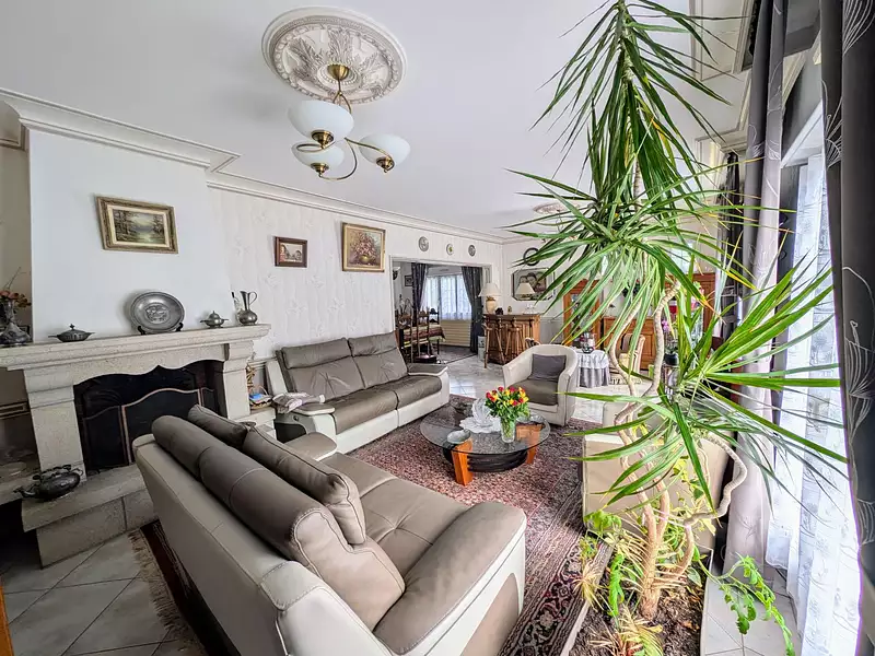 Maison, 238 m²