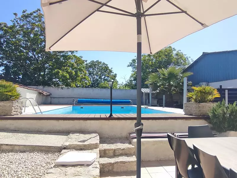 Maison, 225 m²