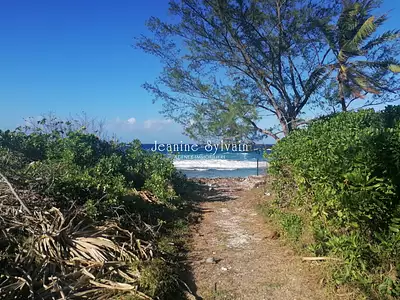 Terrain, 1 350 m²