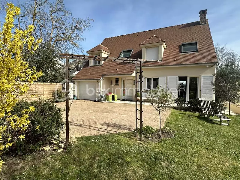 Maison, 241 m²