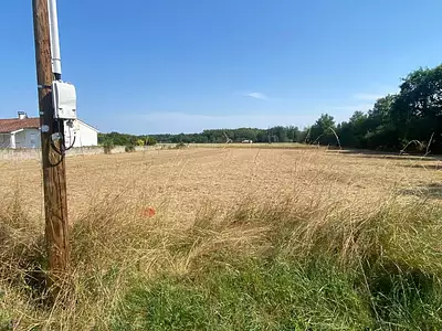 Terrain, 819 m²