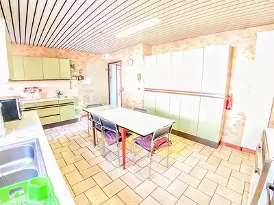 Maison, 570 m²