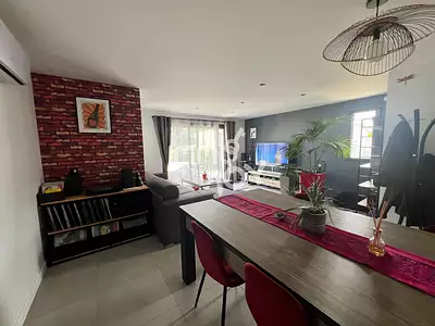 Maison, 102 m²
