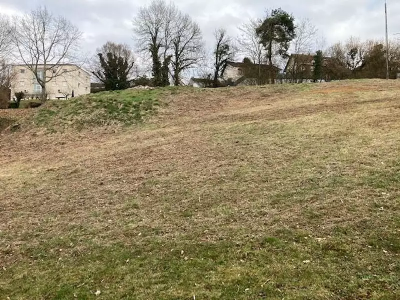 Terrain, 1 670 m²