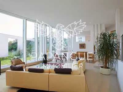 Maison, 248 m²