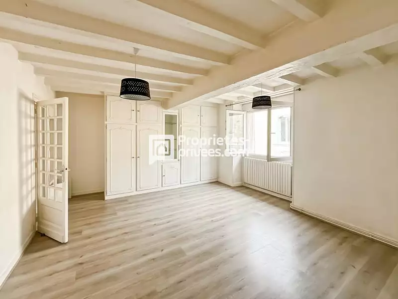 Immeuble, 155 m²