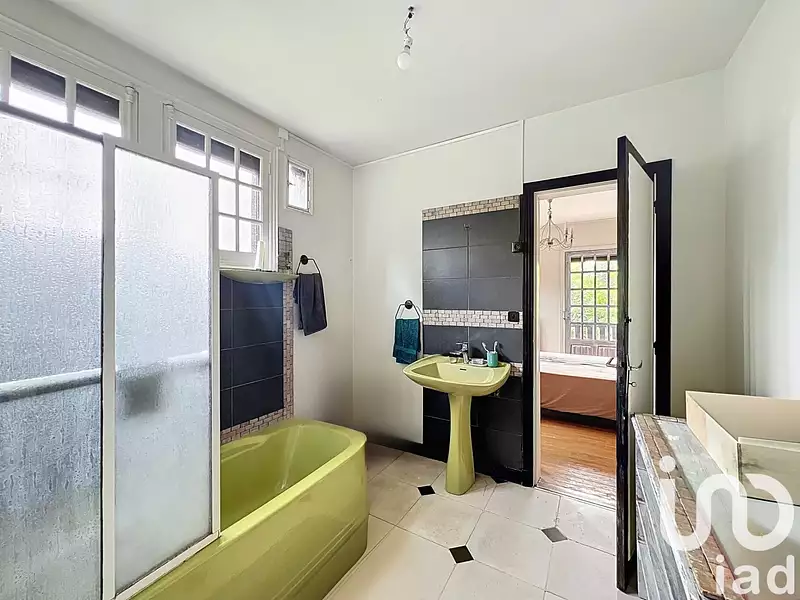 Maison, 232 m²
