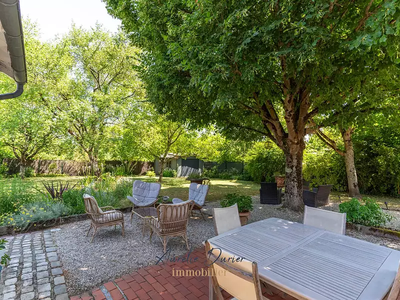 Maison, 240 m²