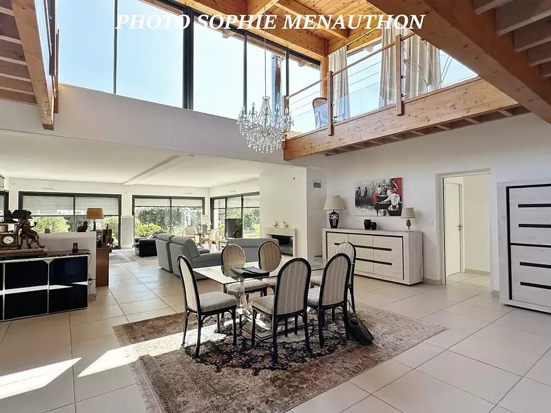 Maison, 270 m²