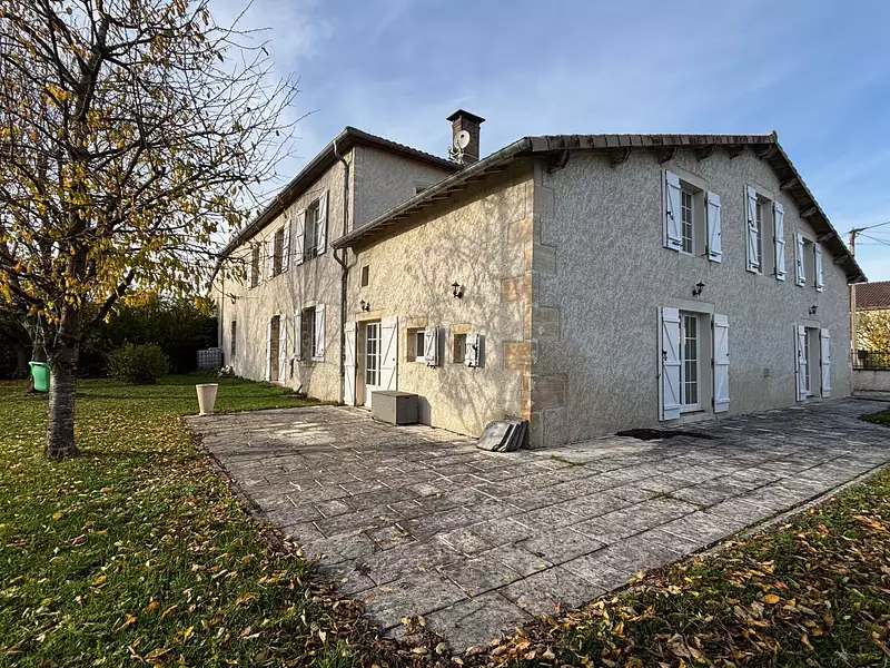Maison, 284 m²