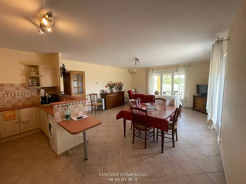 Maison, 220 m²
