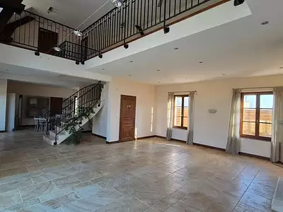 Maison, 270 m²
