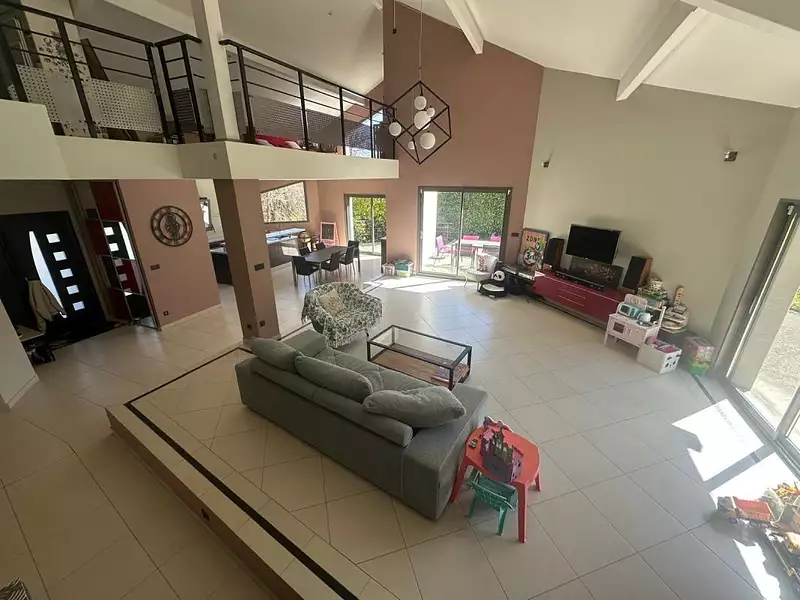 Maison, 187 m²