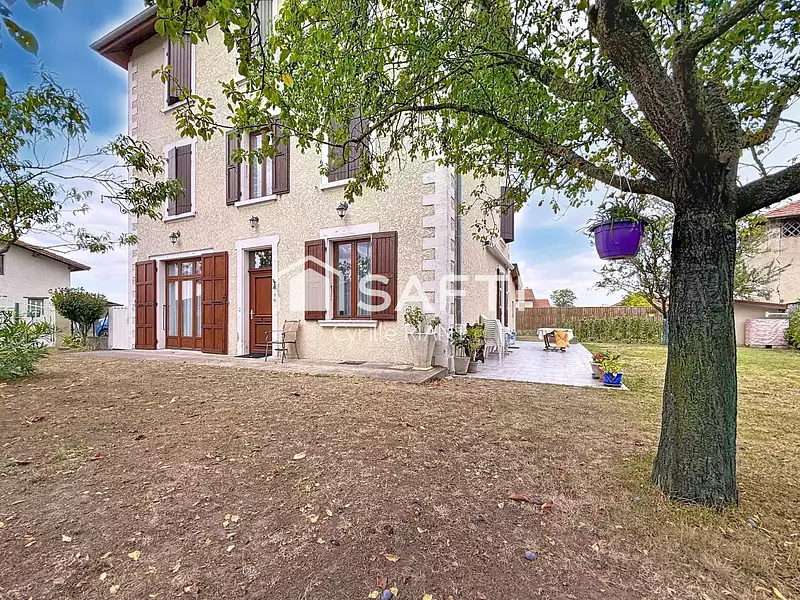 Maison, 221 m²