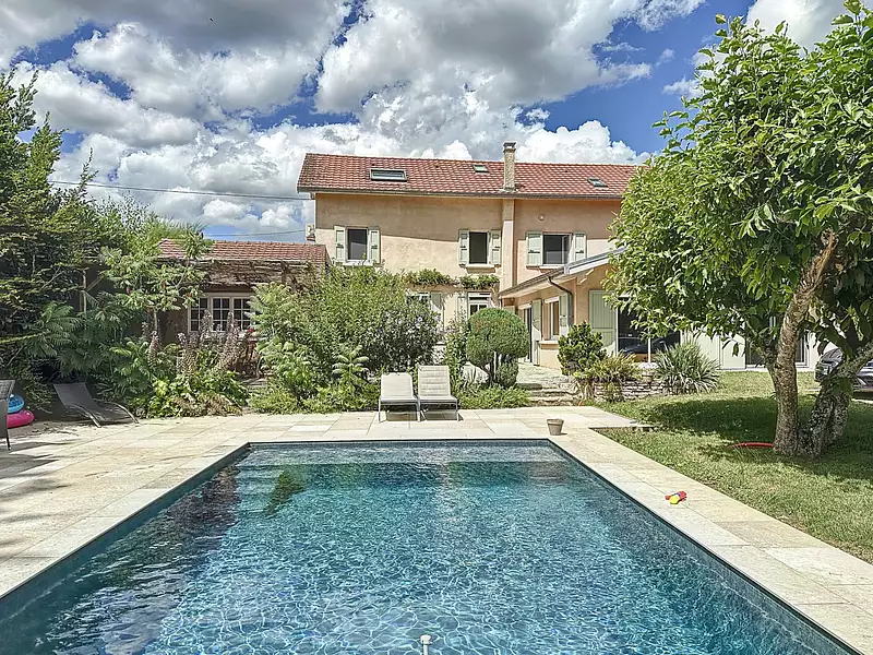 Maison, 260 m²