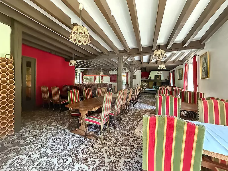 Maison, 560 m²