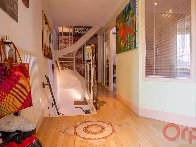Maison, 243 m²