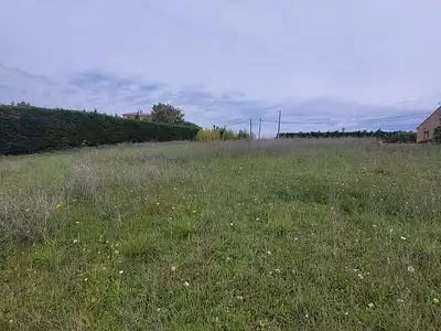 Terrain, 900 m²