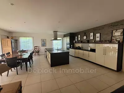 Maison, 290,1 m²