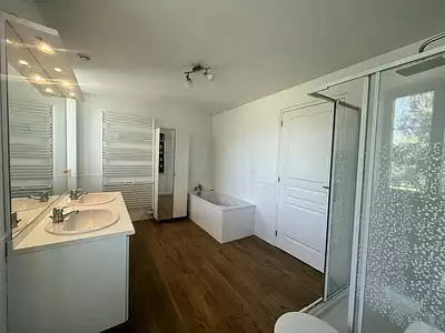 Maison, 236 m²