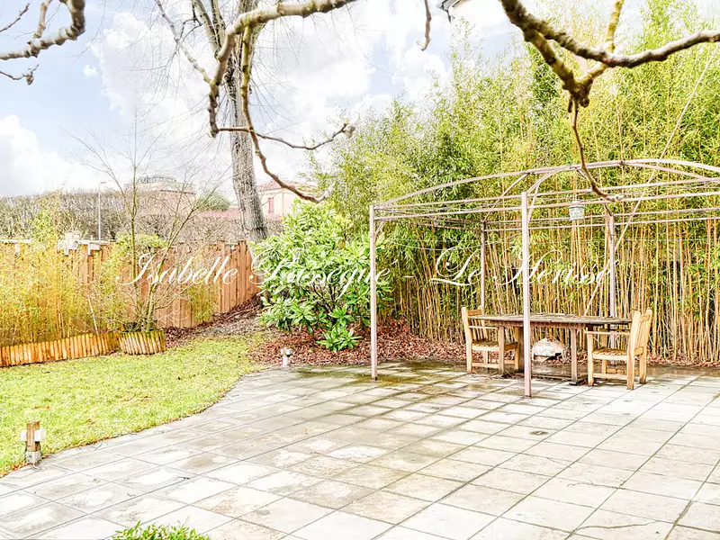 Maison, 180 m²