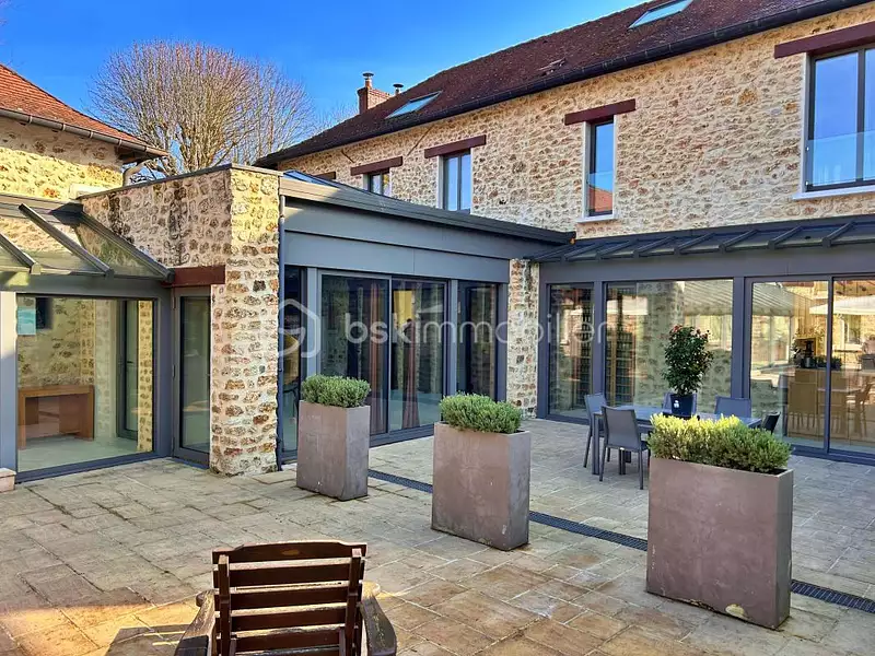 Maison, 785 m²