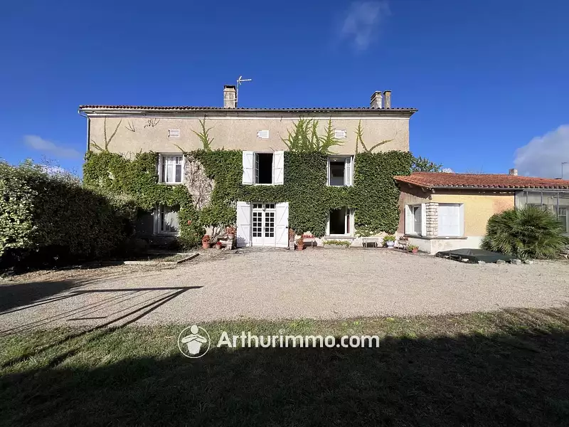 Maison, 259 m²