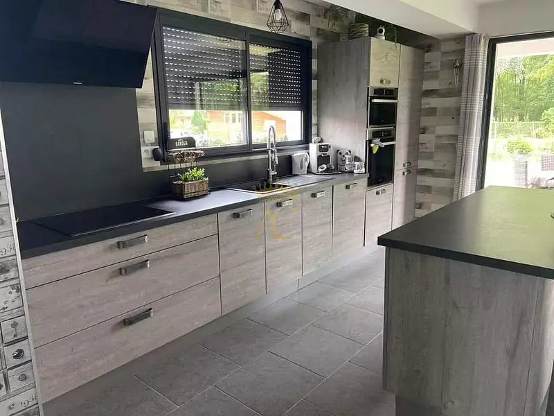 Maison, 151 m²