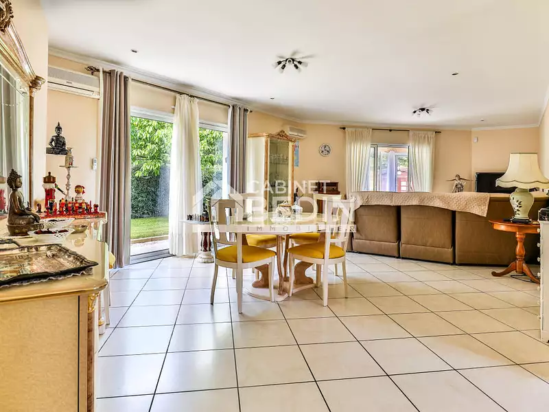 Maison, 170 m²