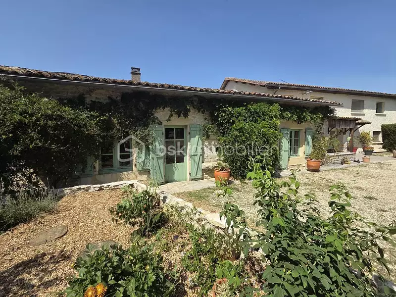 Maison, 220 m²