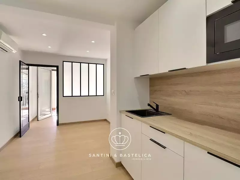 Divers, 24 m²