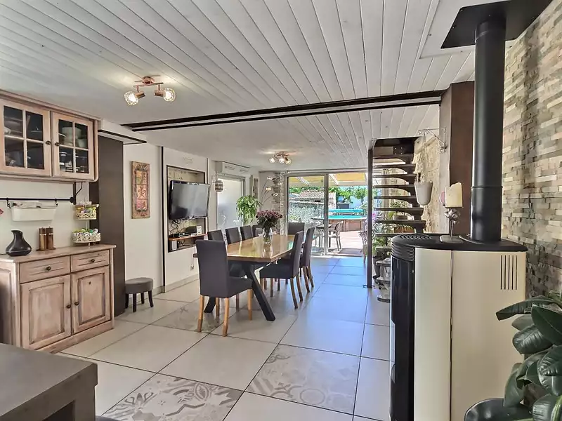 Maison, 162 m²