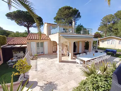 Maison, 225 m²