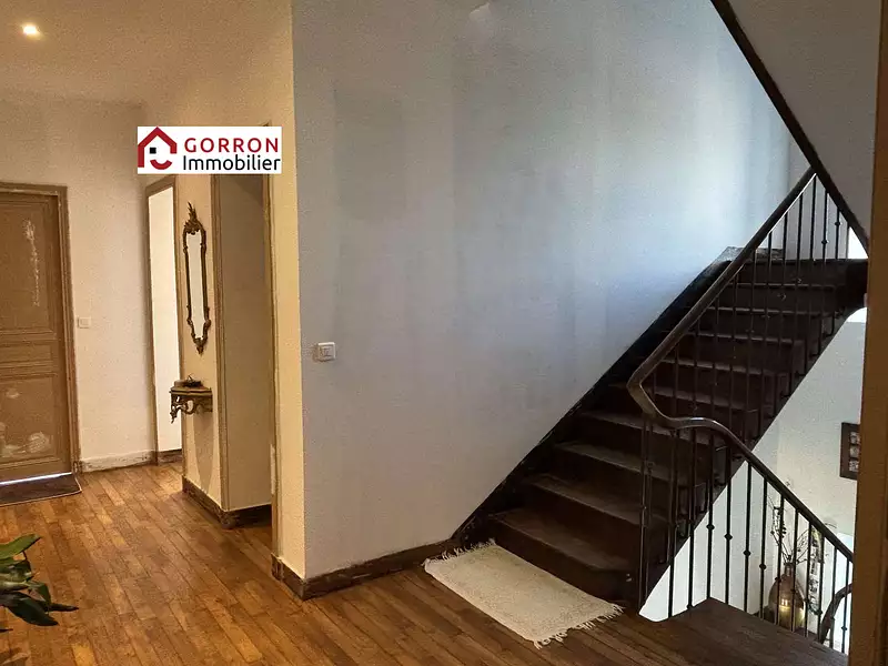 Maison, 255 m²