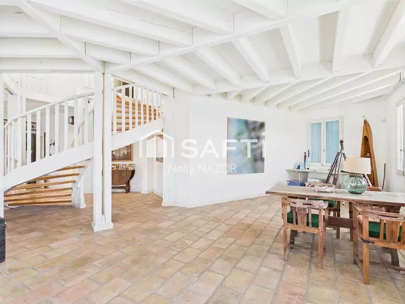 Maison, 300 m²