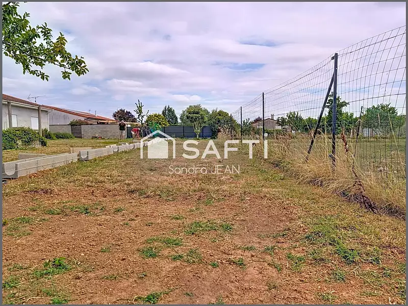 Terrain, 640 m²