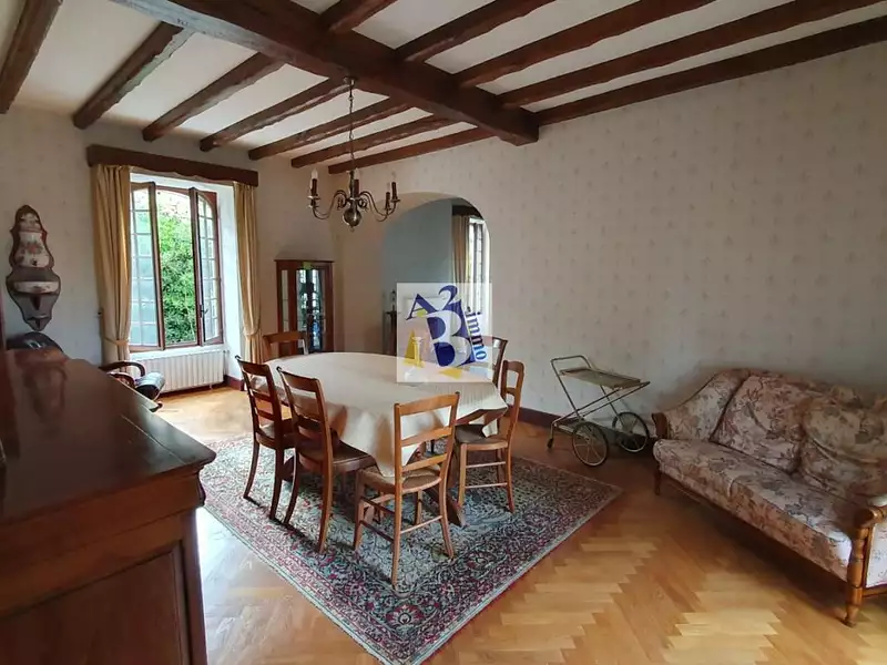 Maison, 221 m²