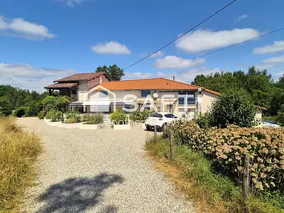 Maison, 374 m²