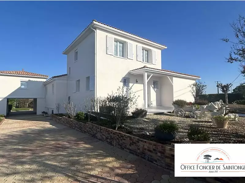Maison, 222 m²
