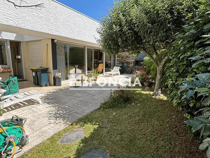 Maison, 174 m²