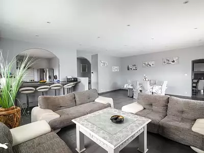 Maison, 198 m²