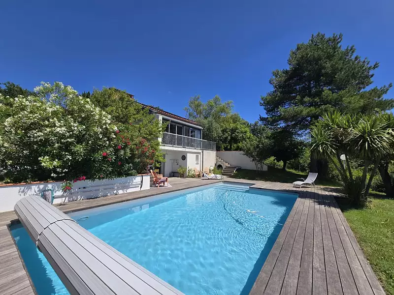 Maison, 174 m²