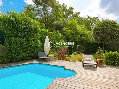 Maison, 260 m²