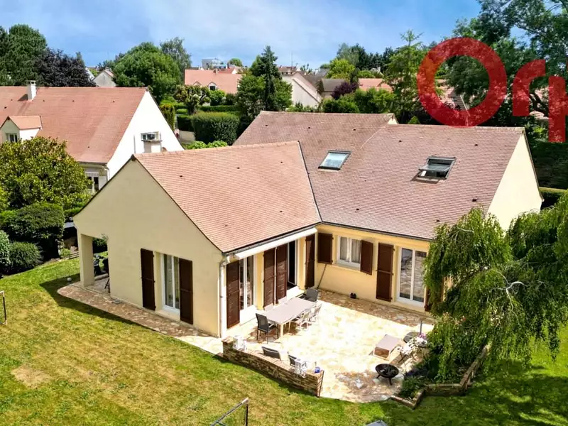 Maison, 210 m²