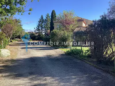 Maison, 230 m²