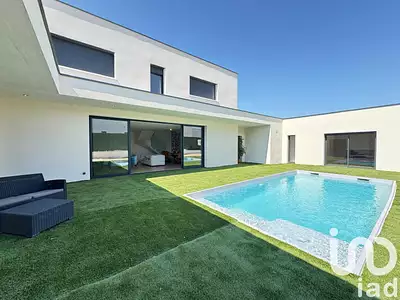 Maison, 232 m²