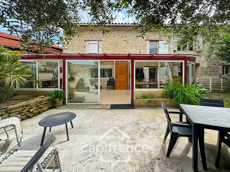 Maison, 197 m²